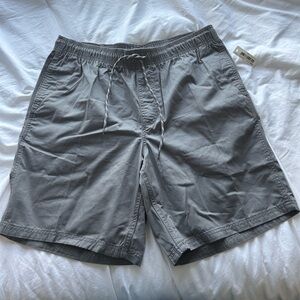 Men’s Amazon shorts *BRAND NEW never worn*